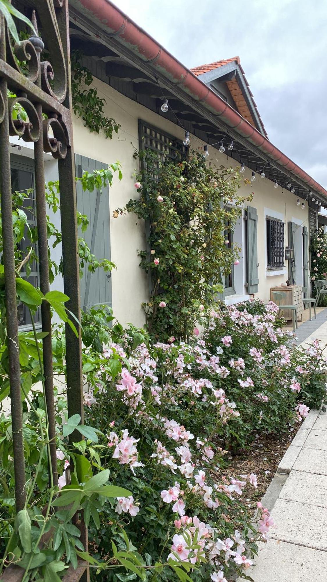 La Bastide De Guiche Entre Ocean Et Montagnes Apartment Exterior photo